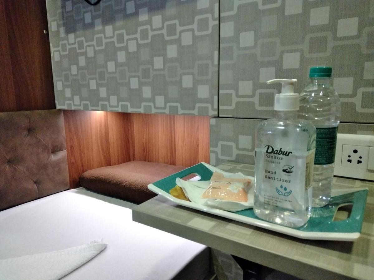 Bedspace- Capsule AC Hotel Mangalore Eksteriør billede