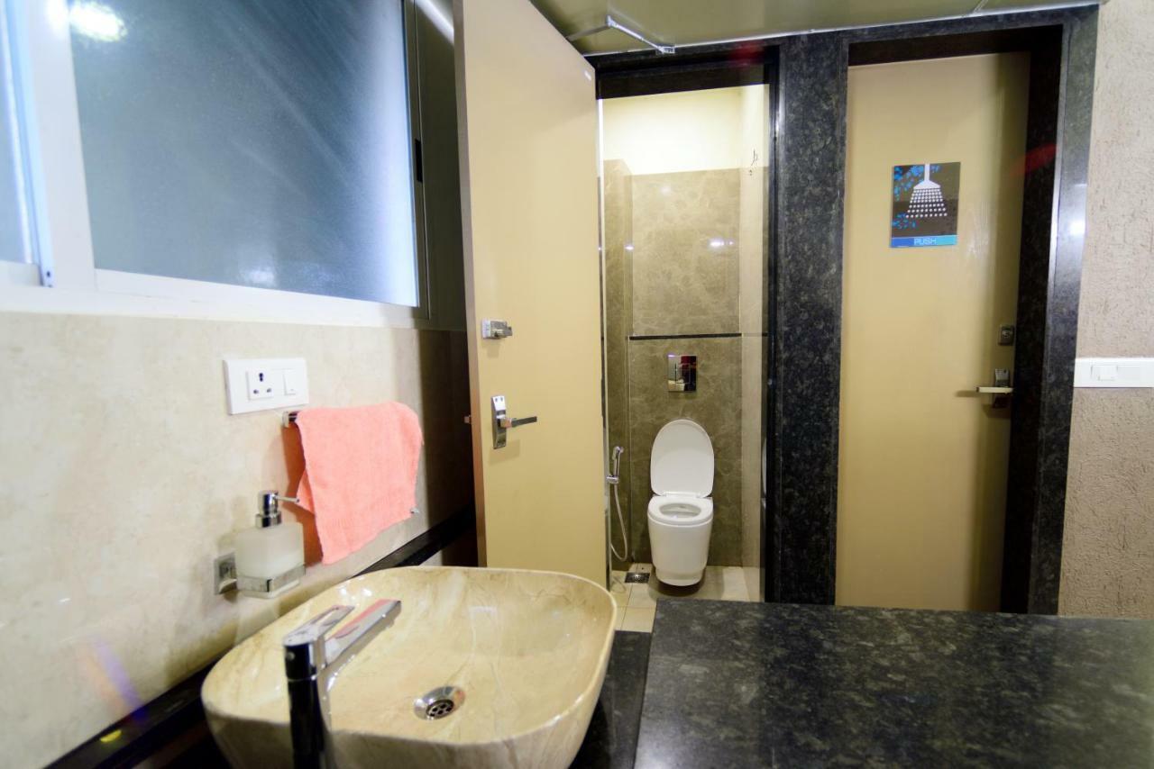 Bedspace- Capsule AC Hotel Mangalore Eksteriør billede