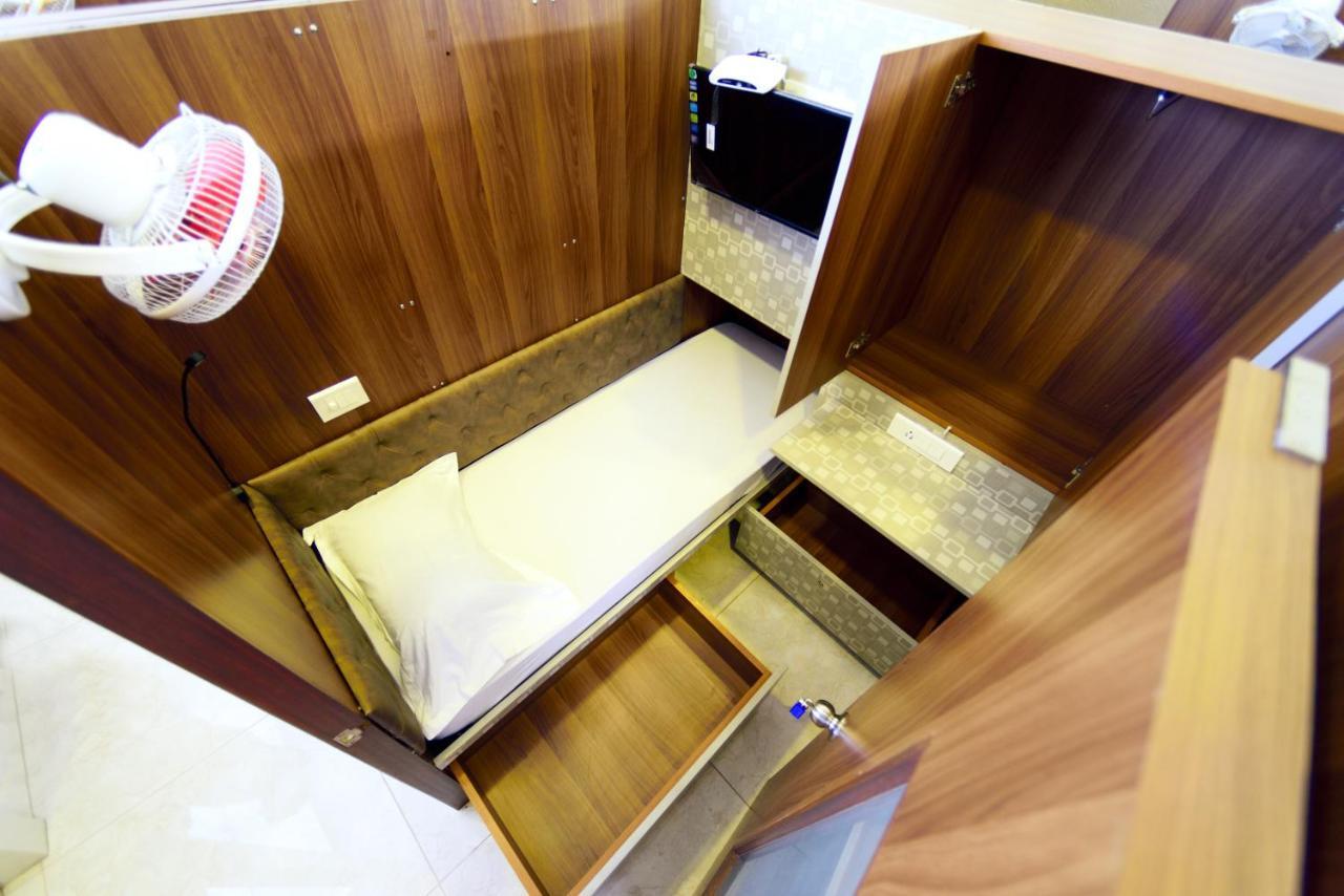 Bedspace- Capsule AC Hotel Mangalore Eksteriør billede