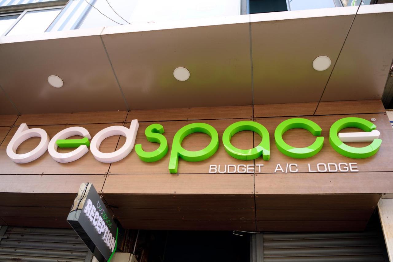 Bedspace- Capsule AC Hotel Mangalore Eksteriør billede